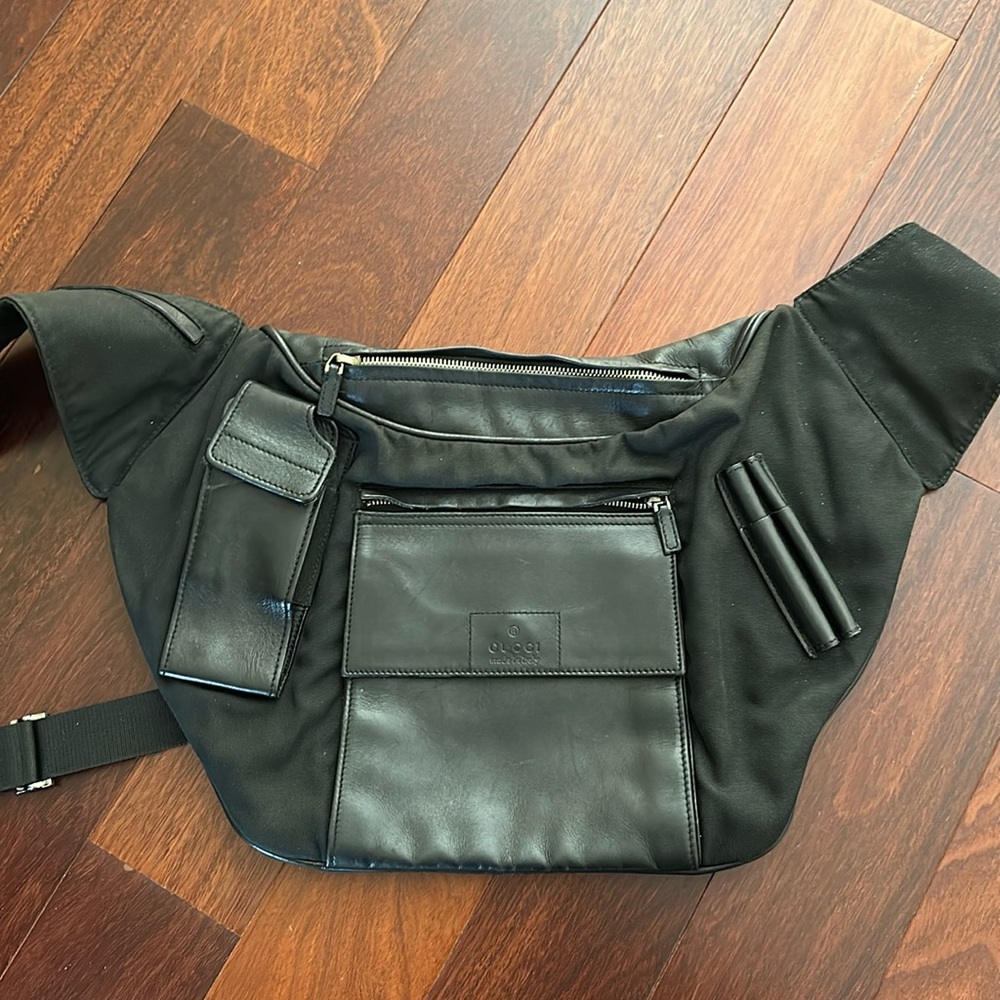 GUCCI messenger bag